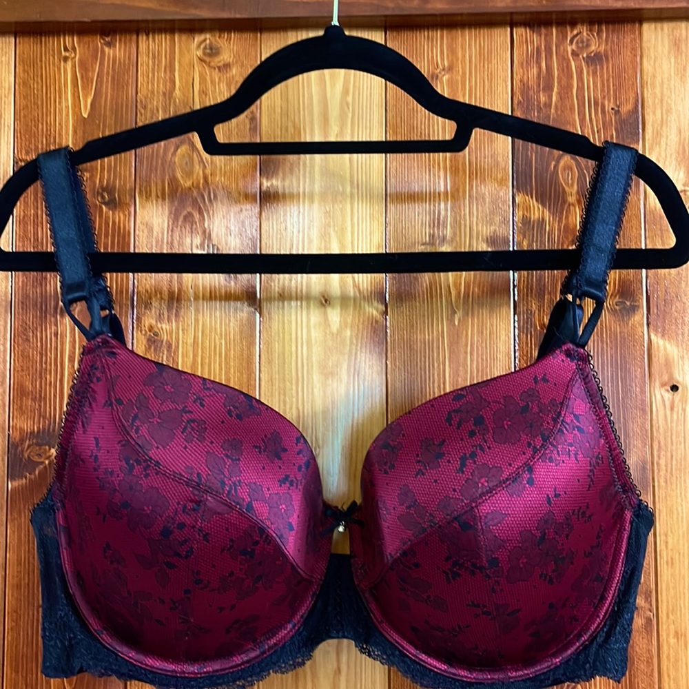 Womens Dorina bra size38 DD.